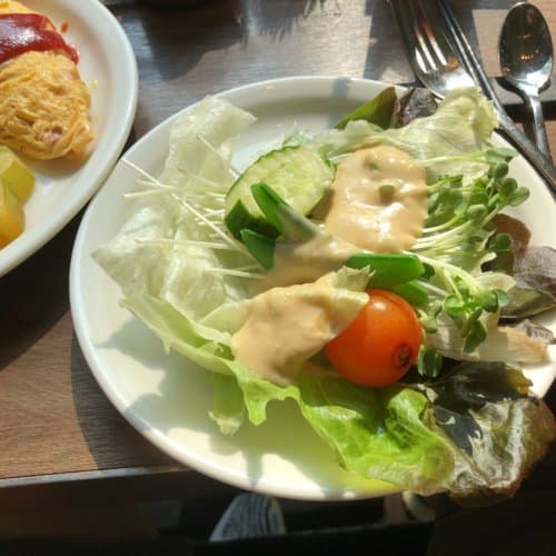 でかいサラダ