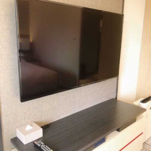 液晶テレビ
