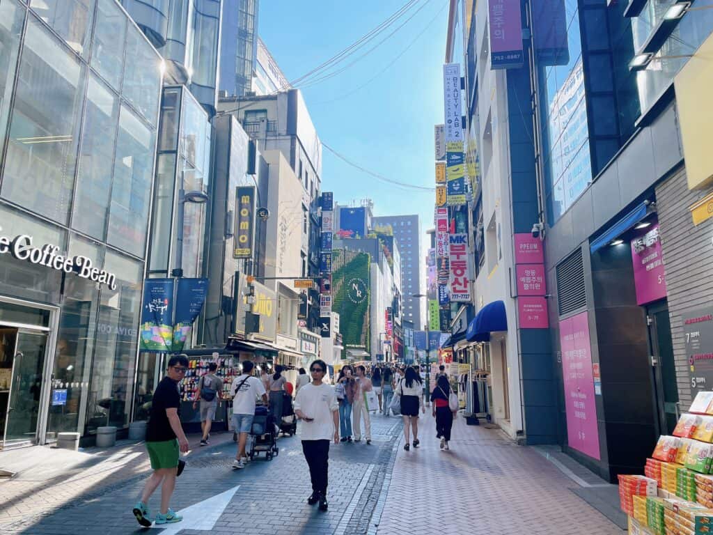 明洞の街並み