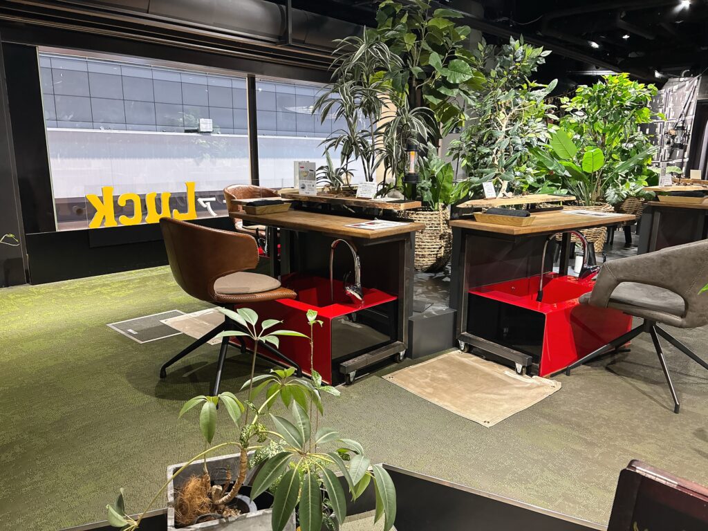 羽田空港の足湯カフェ&ボディケア LUCK